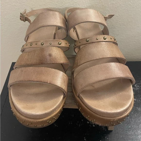 Antelope C21 Wilda Leather Platform Wedge Sandal Tan Studded Size 41 US 10 - Picture 8 of 13